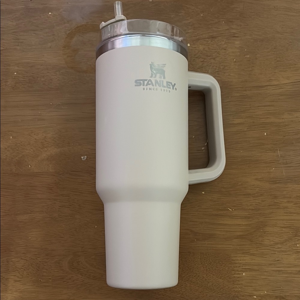 Stanley Cream and Tan Insulated Mug with Handle